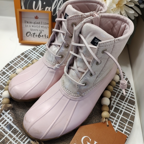 🩷 GUC Sperry Topsider Big Kid's Saltwater Baby Pink Metallic Duck Boots, 4M - Picture 4 of 16